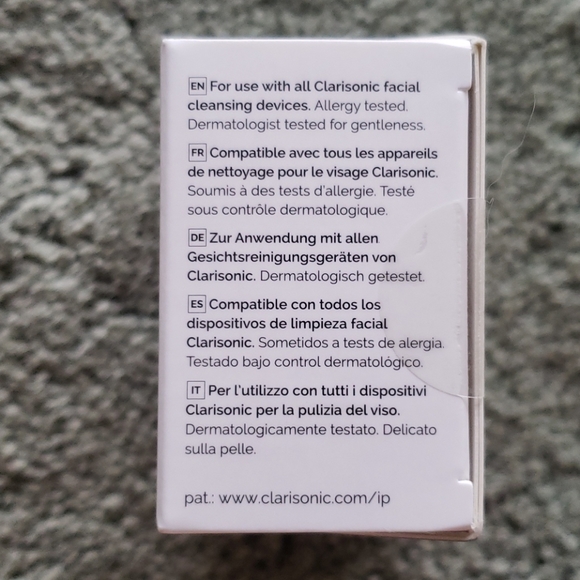 NIB Clarisonic Charcoal brush head - Picture 2 of 5